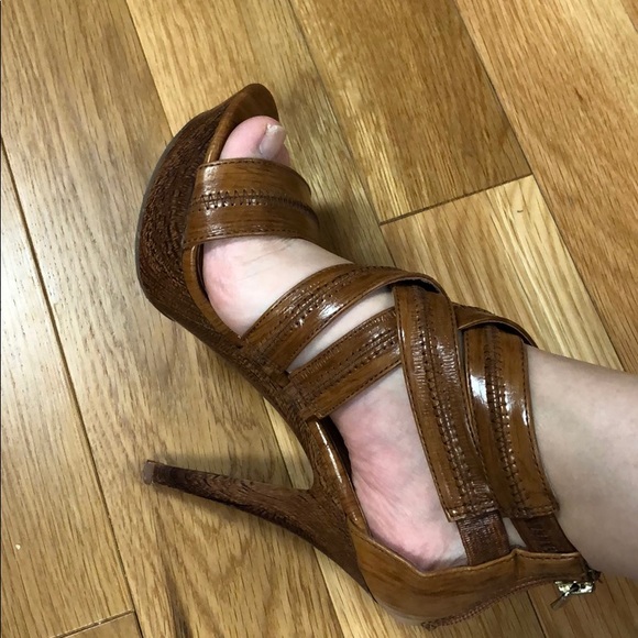 Heels - Picture 6 of 7